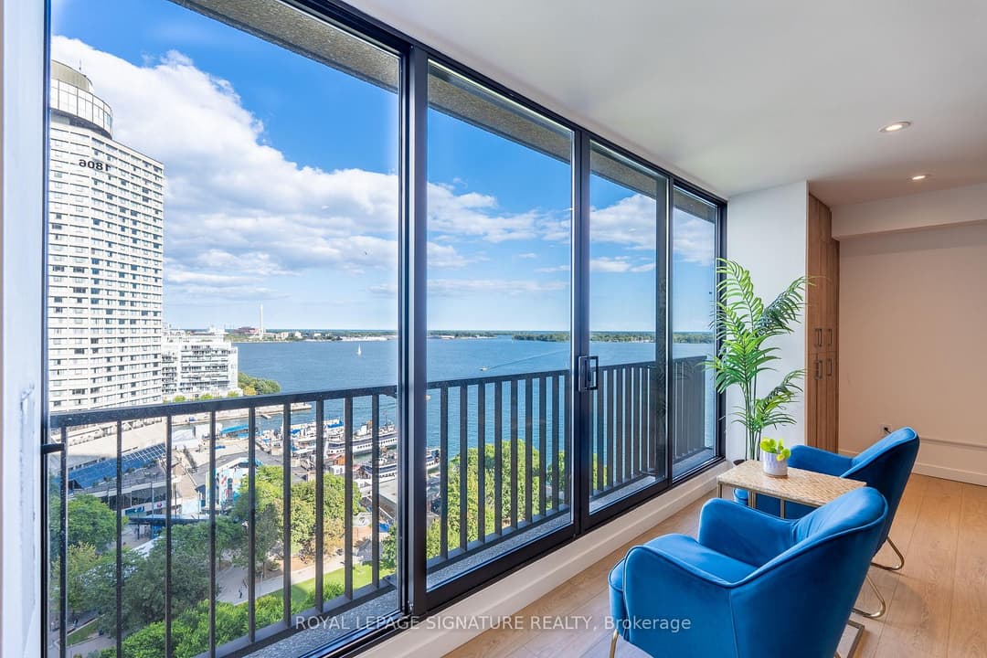 33 Harbour Square Unit 1806, Downtown Toronto / Waterfront