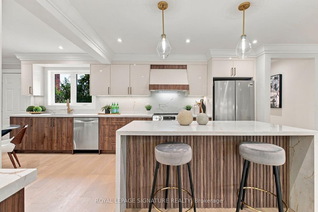 11 Brook Tree Crescent, Etobicoke (Kingsview Village / Humber Heights)