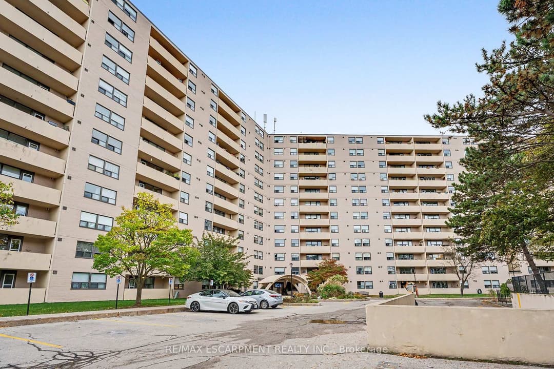 700 DYNES Road Unit 614, Burlington