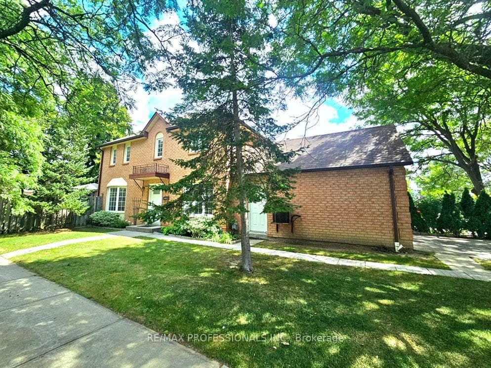 500 Silverthorne Crescent Unit 1, Mississauga