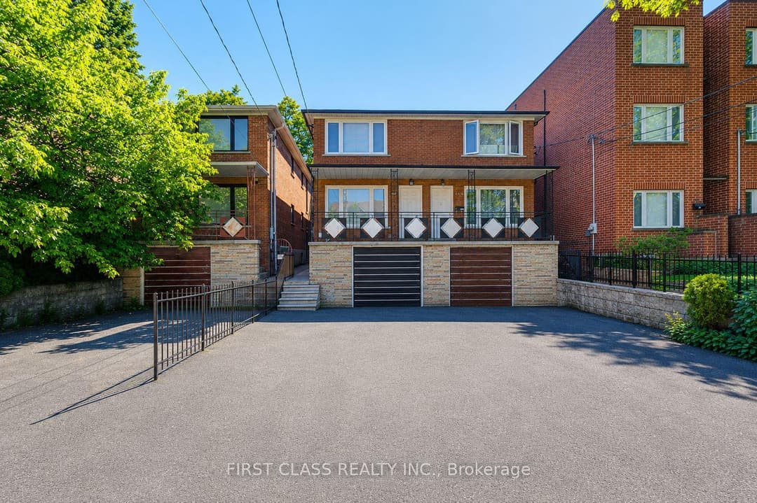 427 Leslie Street, Riverdale / Leslieville