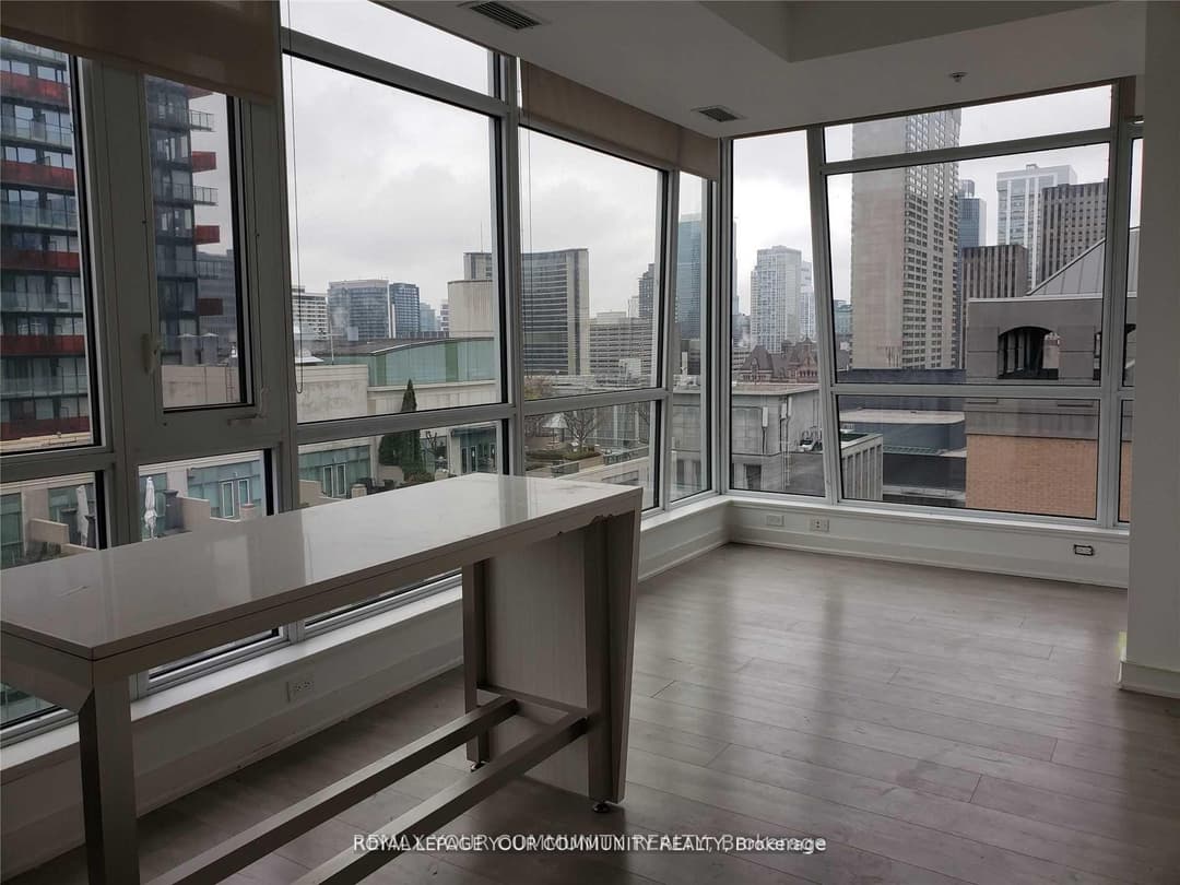 199 Richmond Street Unit 1602, Downtown Toronto / Waterfront