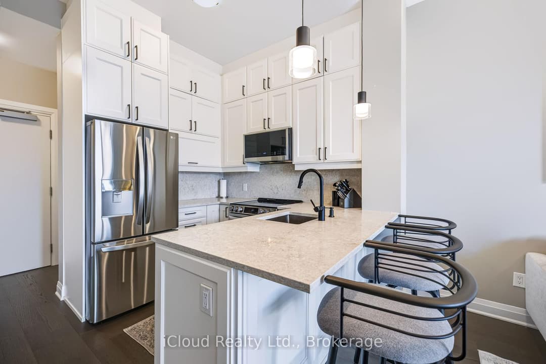 460 Gordon Krantz Avenue Unit 612, Milton