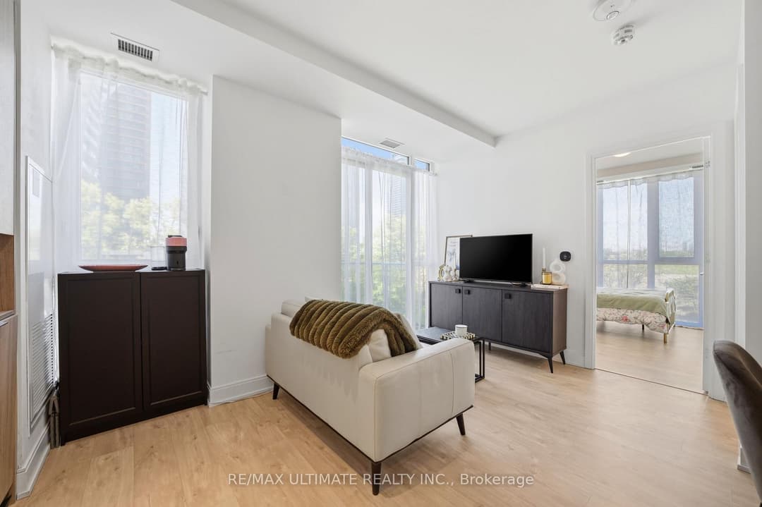 70 Annie Craig Drive Unit 402, Liberty Village / Parkdale / South Parkdale
