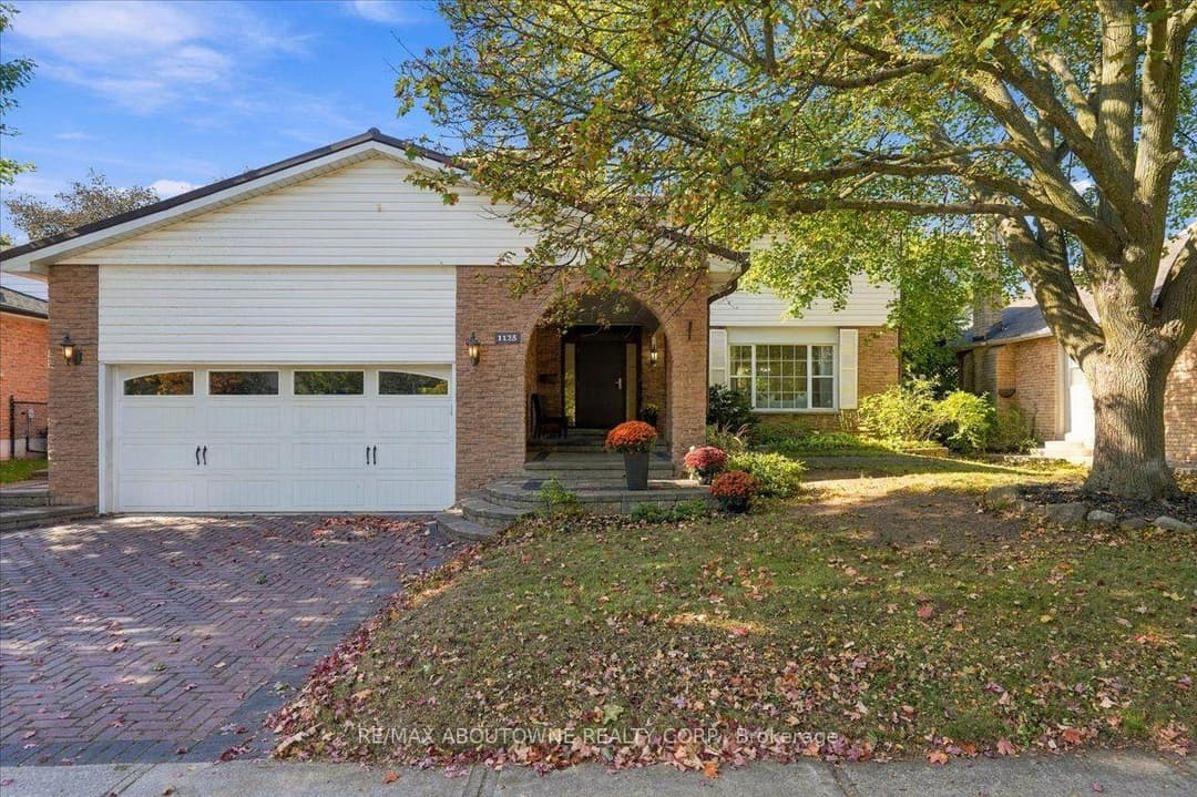 1125 Grand Boulevard, Oakville