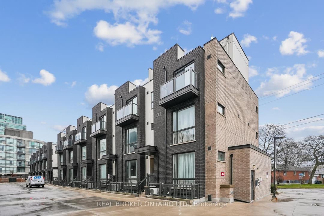 26 Fieldway Road Unit 46, Etobicoke (Islington / Rexdale)