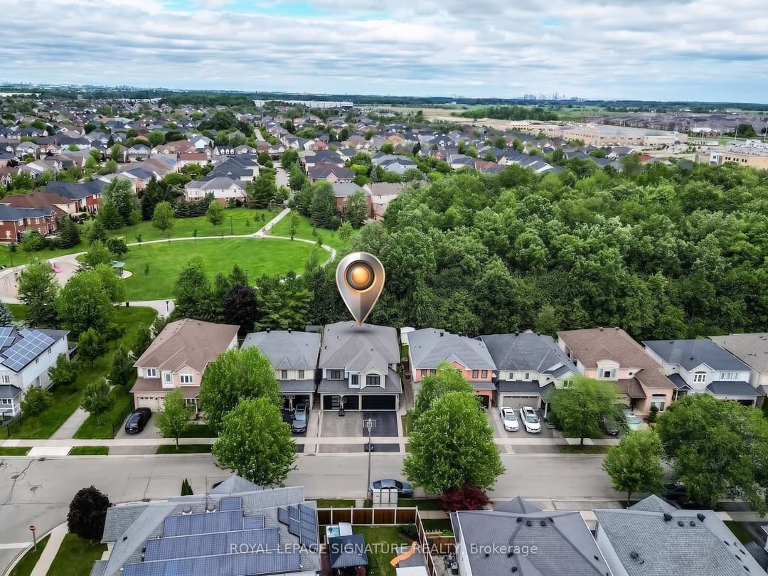 1013 Freeman Trail, Milton