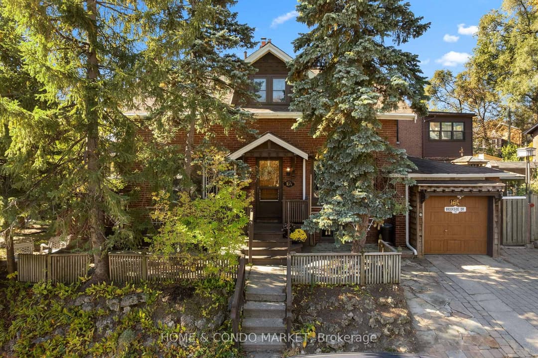 164 Brookside Drive, The Beaches / Upper Beaches