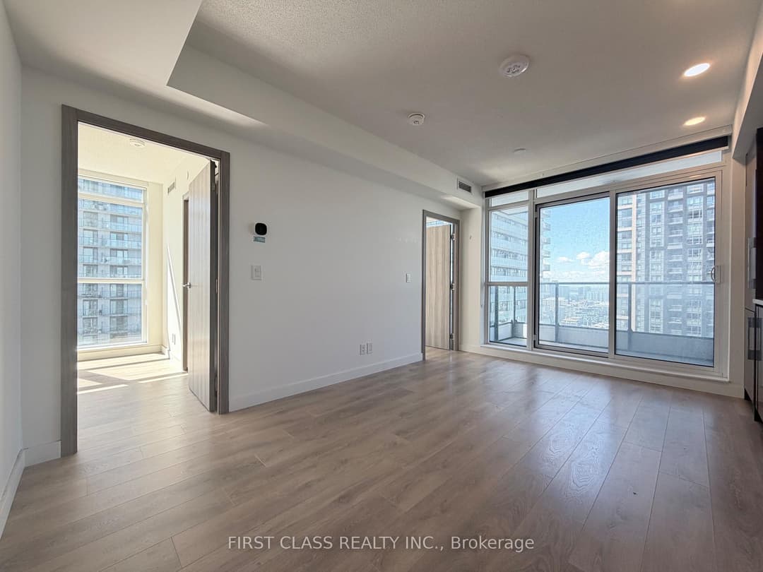 38 Widmer Street Unit 3907, Downtown Toronto / Waterfront