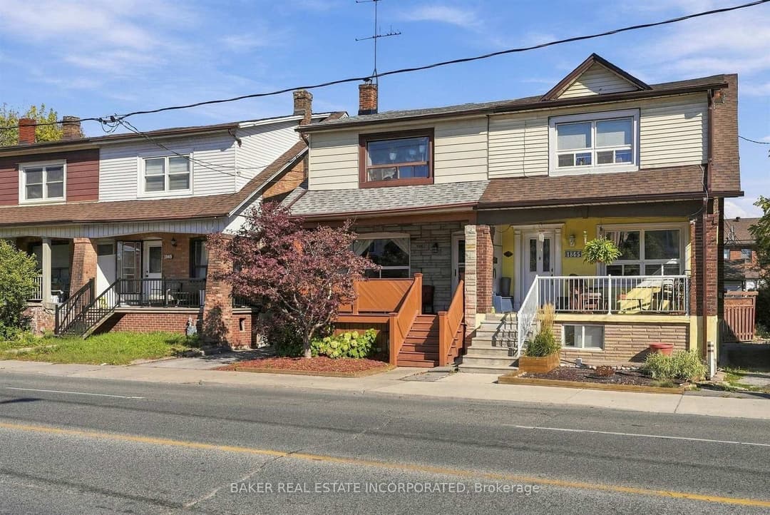 1867 Dufferin Street, Forest Hill / Deer Park