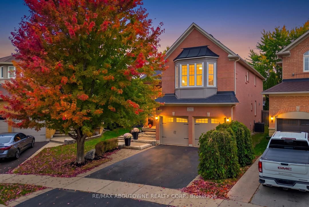 2447 Highmount Crescent, Oakville