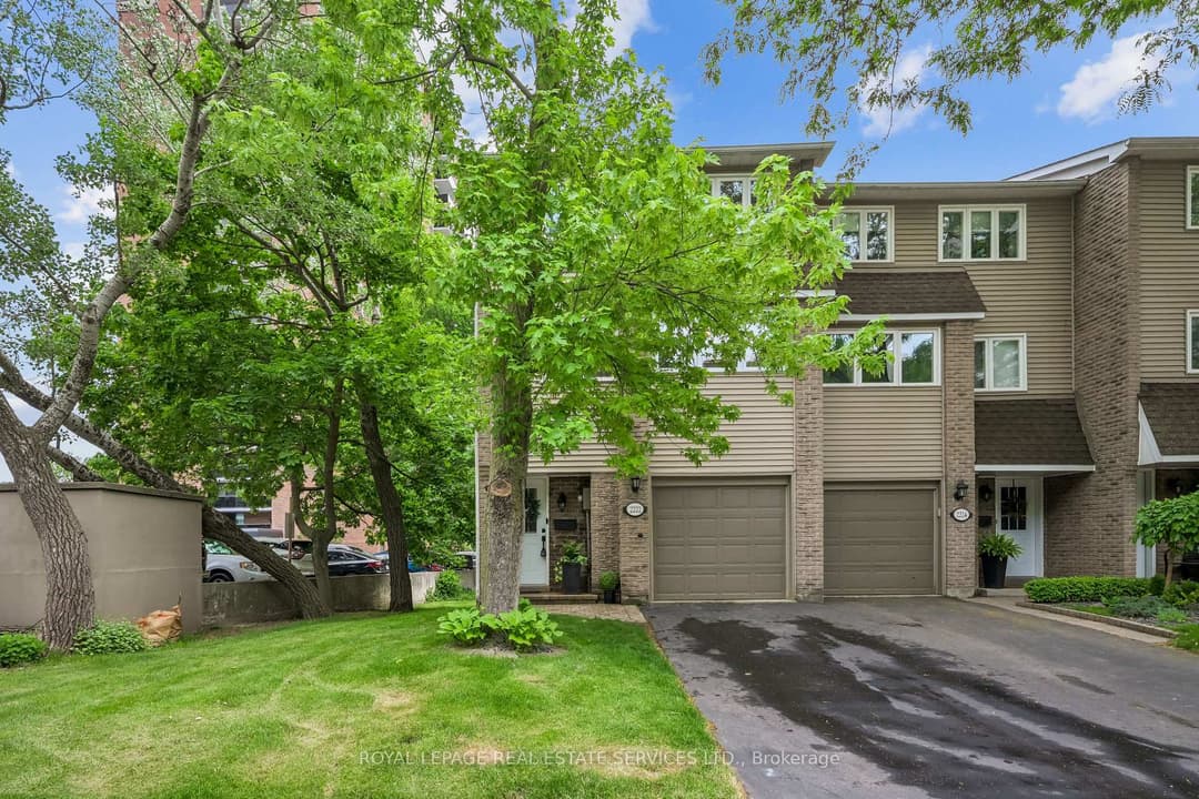 2222 Marine Drive, Oakville