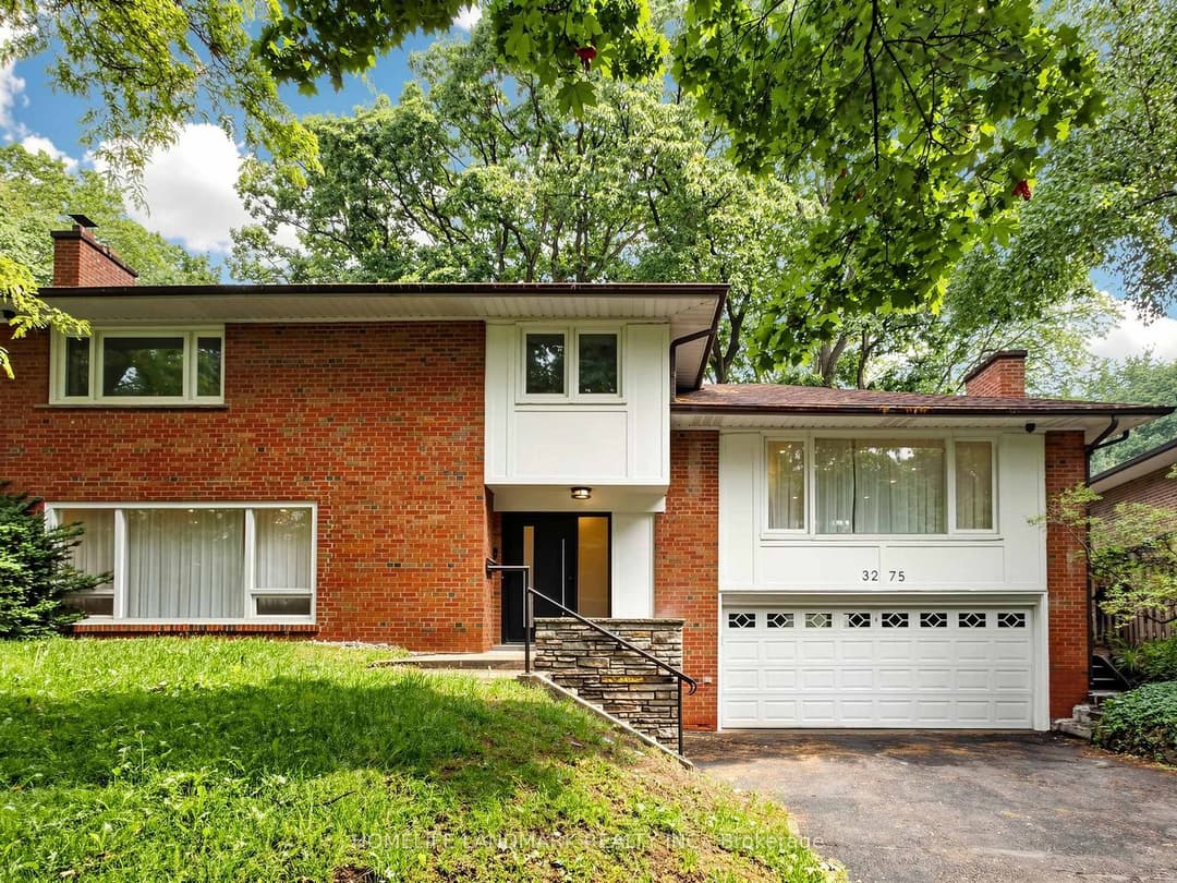 3275 Credit Heights Drive, Mississauga