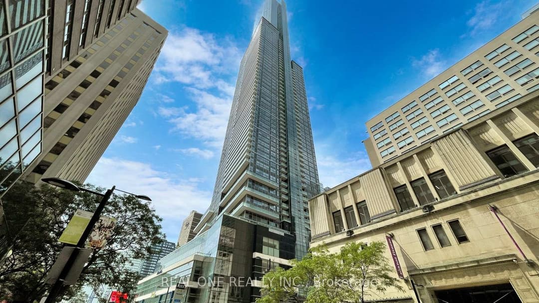386 Yonge Street Unit 5814, Downtown Toronto / Waterfront
