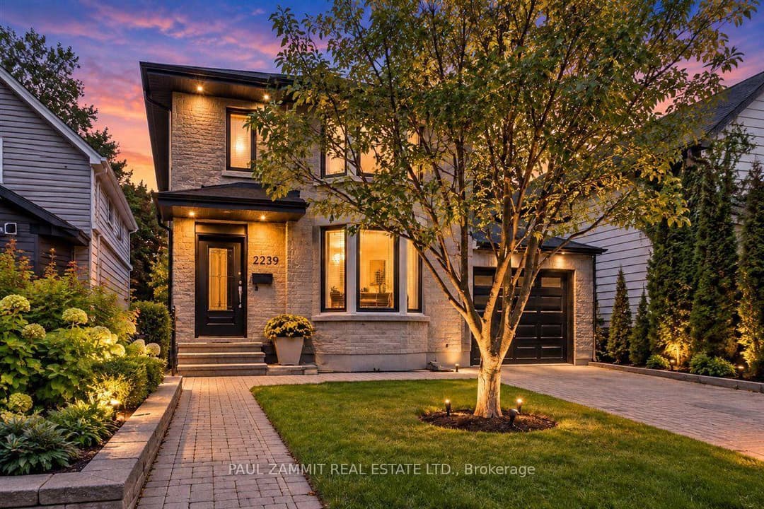 2239 Gerrard Street, The Beaches / Upper Beaches