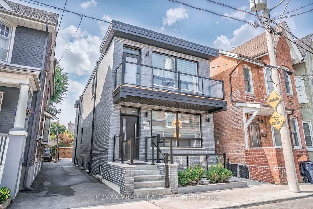 268 Sterling Road, Downtown Toronto / Waterfront