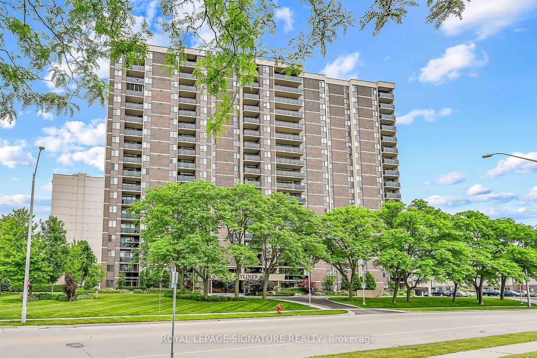 Virtual tour of 301 Frances Avenue Unit 907, Hamilton