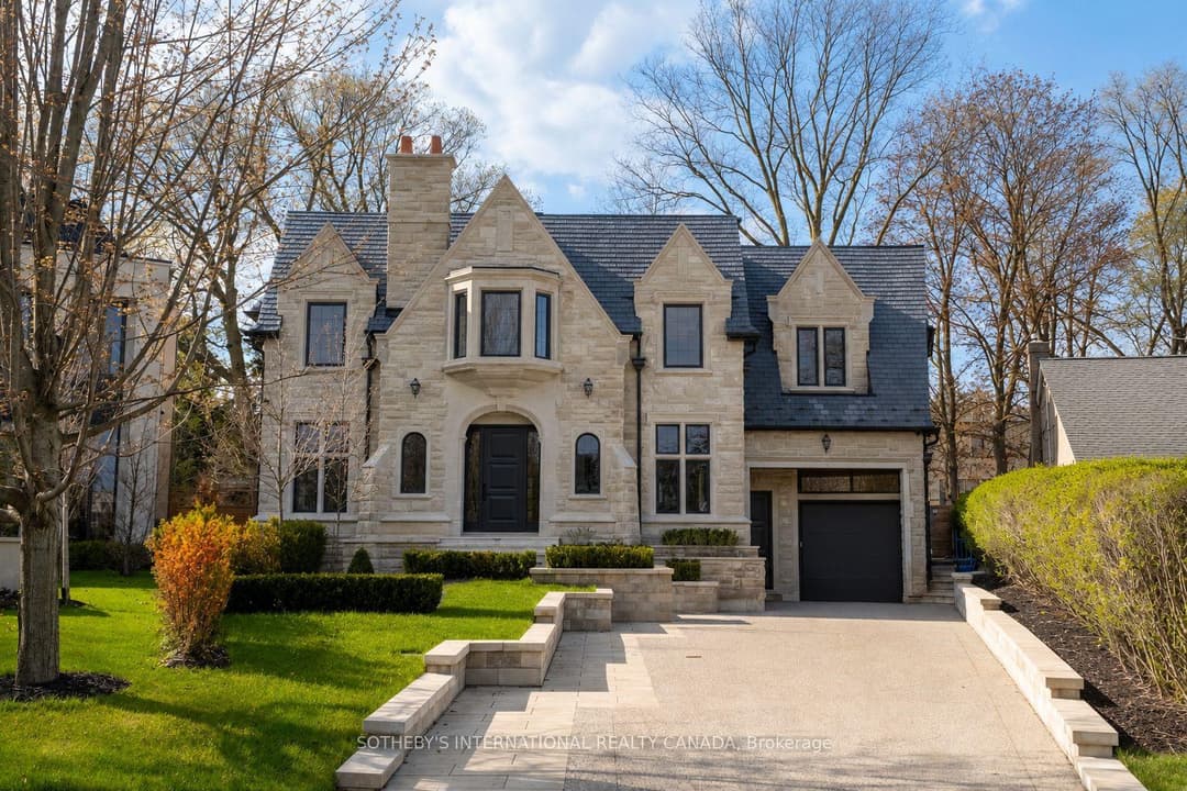 92 Arjay Crescent, Bridle Path / York Mills / Hoggs Hollow