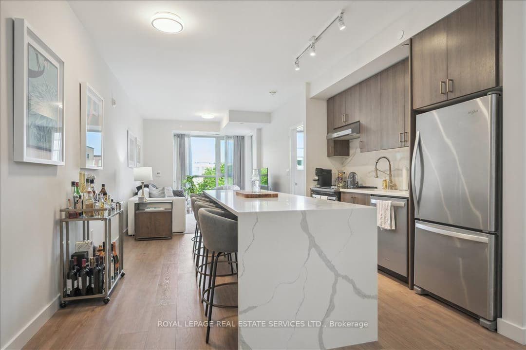 168 Sabina Drive Unit 211, Oakville