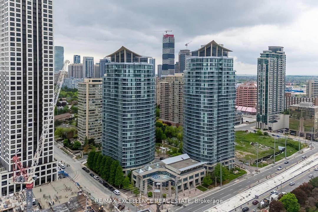33 Elm Drive Unit 2102, Mississauga