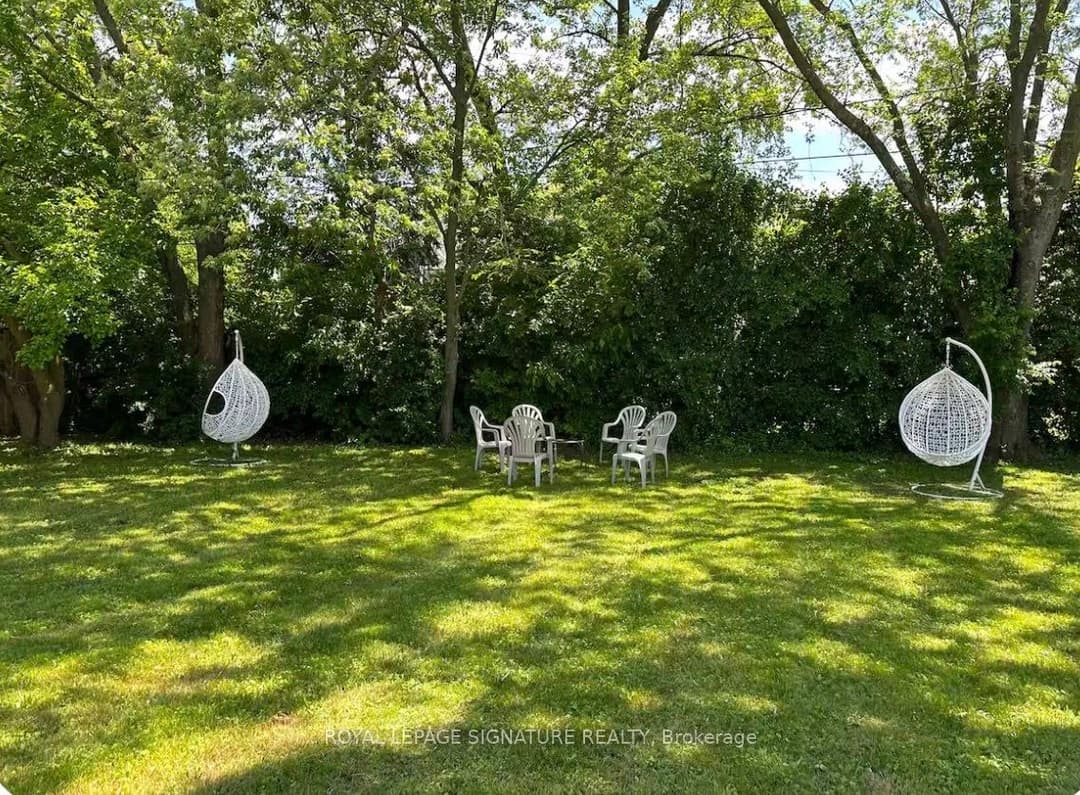 1350 Rebecca Street, Oakville