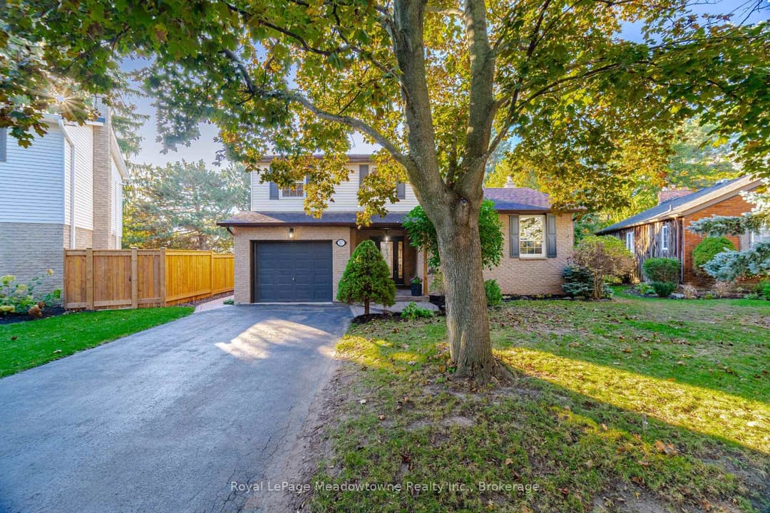 322 Kingsway Place, Milton