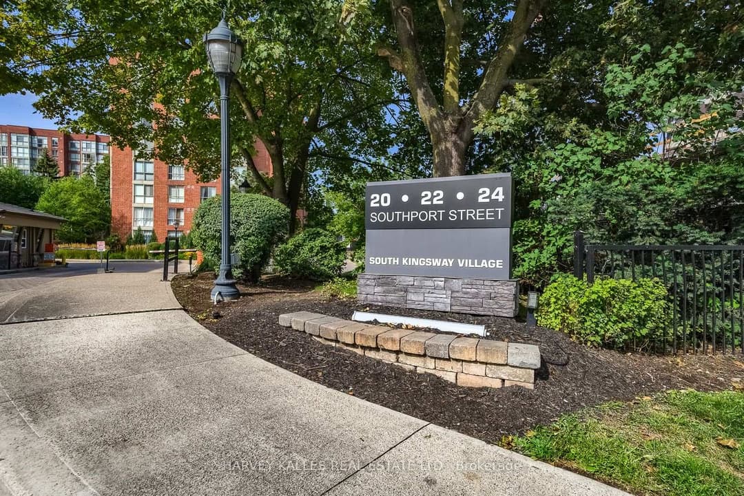 20 Southport Street Unit 521, High Park / Junction / Roncesvalles