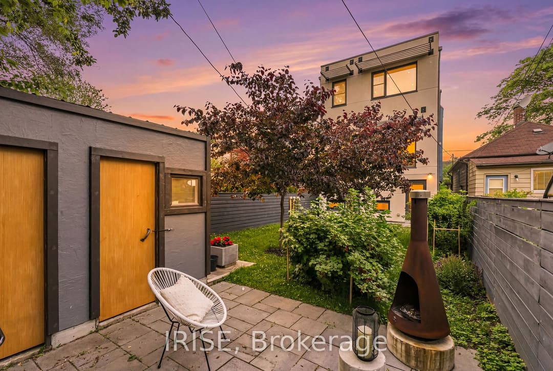 29 Ash Crescent, Liberty Village / Parkdale / South Parkdale