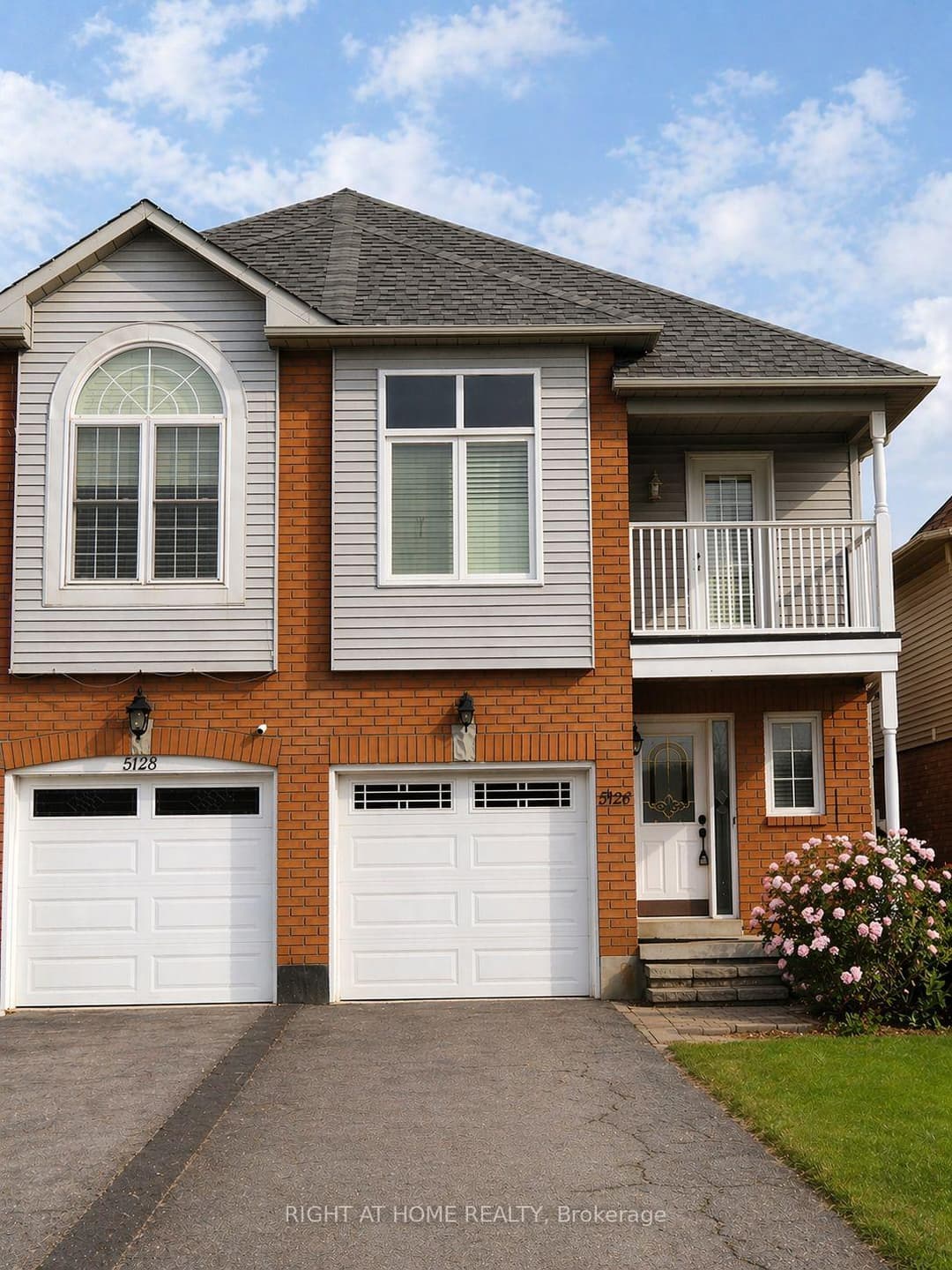 5126 Des Jardines Drive, Burlington