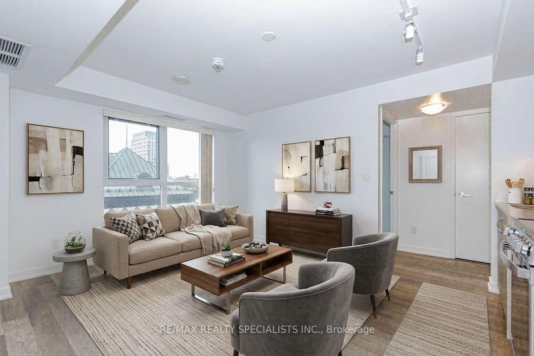 181 Huron Street Unit 604, Downtown Toronto / Waterfront