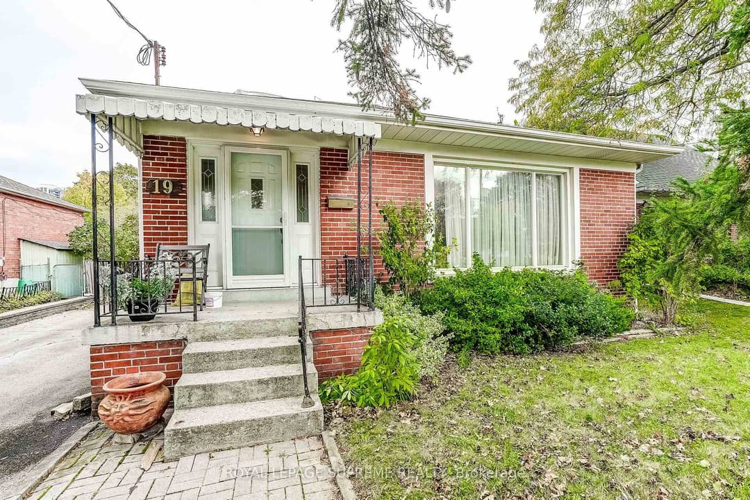 19 Bridgetown Drive, Etobicoke (Islington / Rexdale)