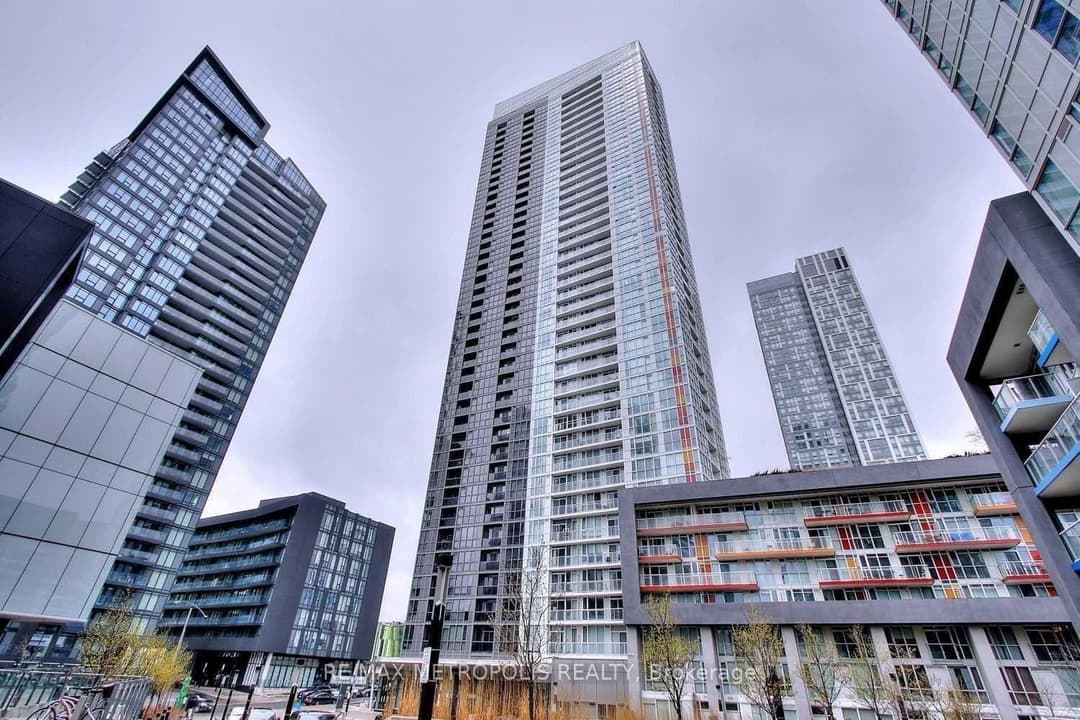 85 Queens Wharf Road Unit 312, Downtown Toronto / Waterfront