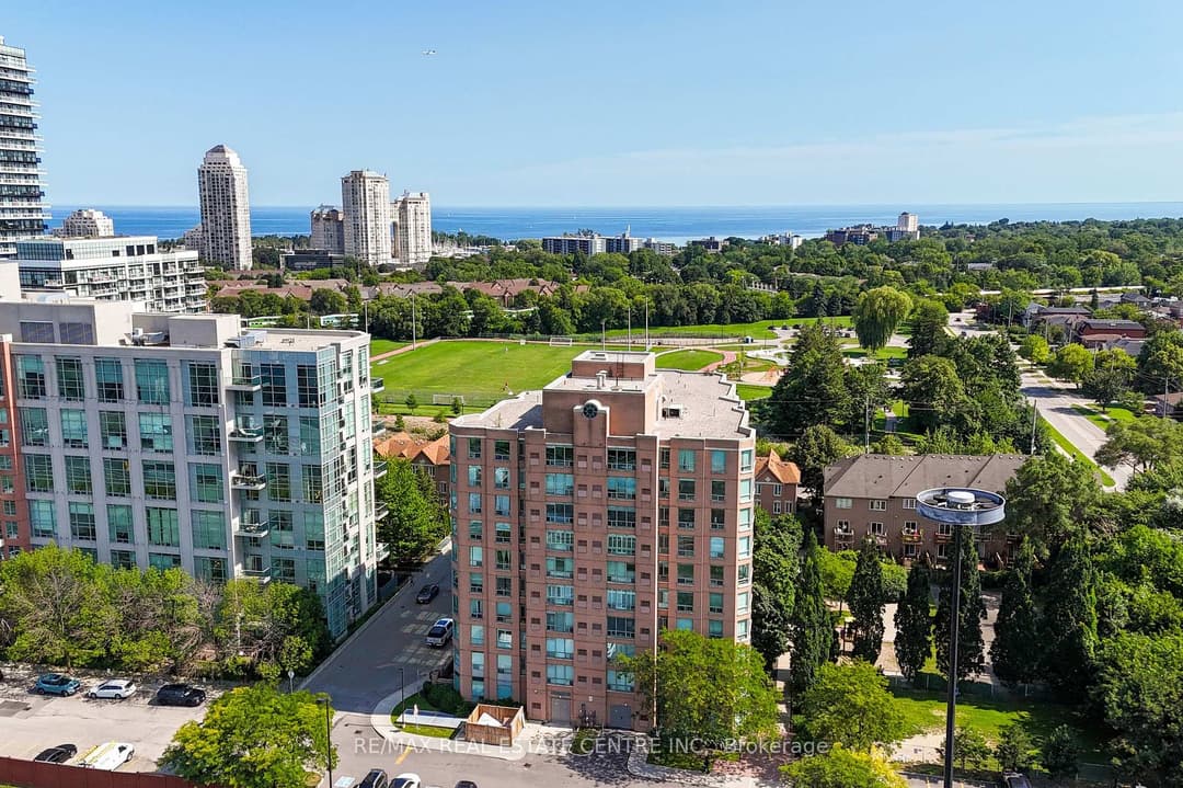 190 Manitoba Street Unit 706, Liberty Village / Parkdale / South Parkdale