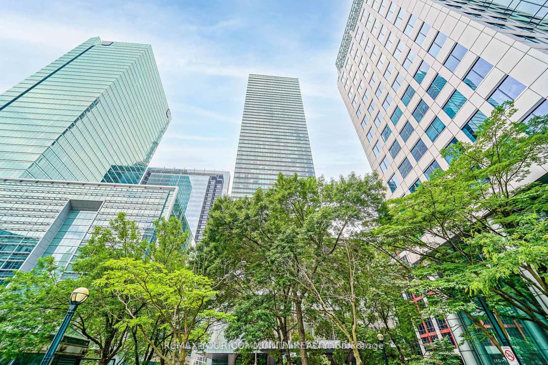 183 Wellington Street Unit 3903, Downtown Toronto / Waterfront