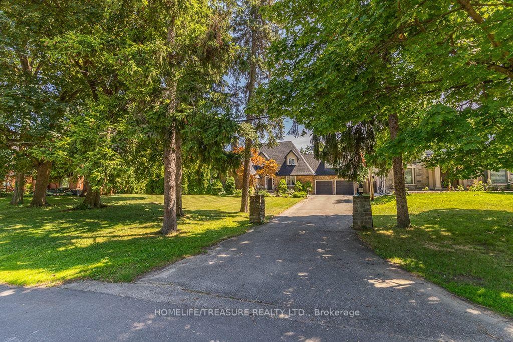 39 Yorkleigh Avenue, Etobicoke (Kingsview Village / Humber Heights)