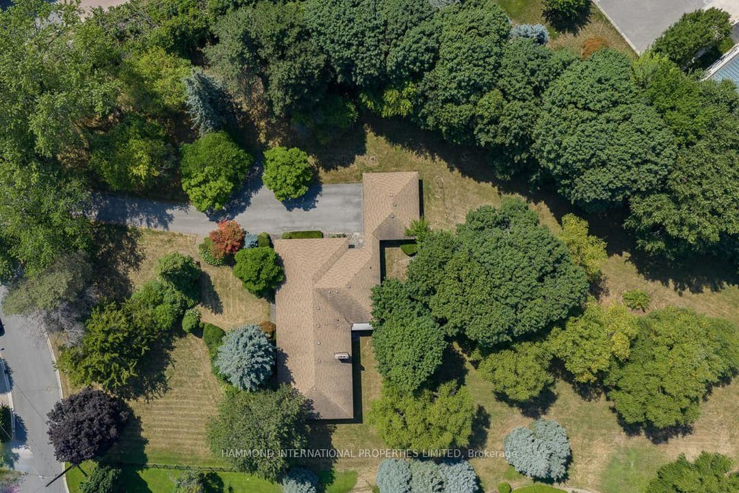 2 Bridle Heath Gate, Bridle Path / York Mills / Hoggs Hollow