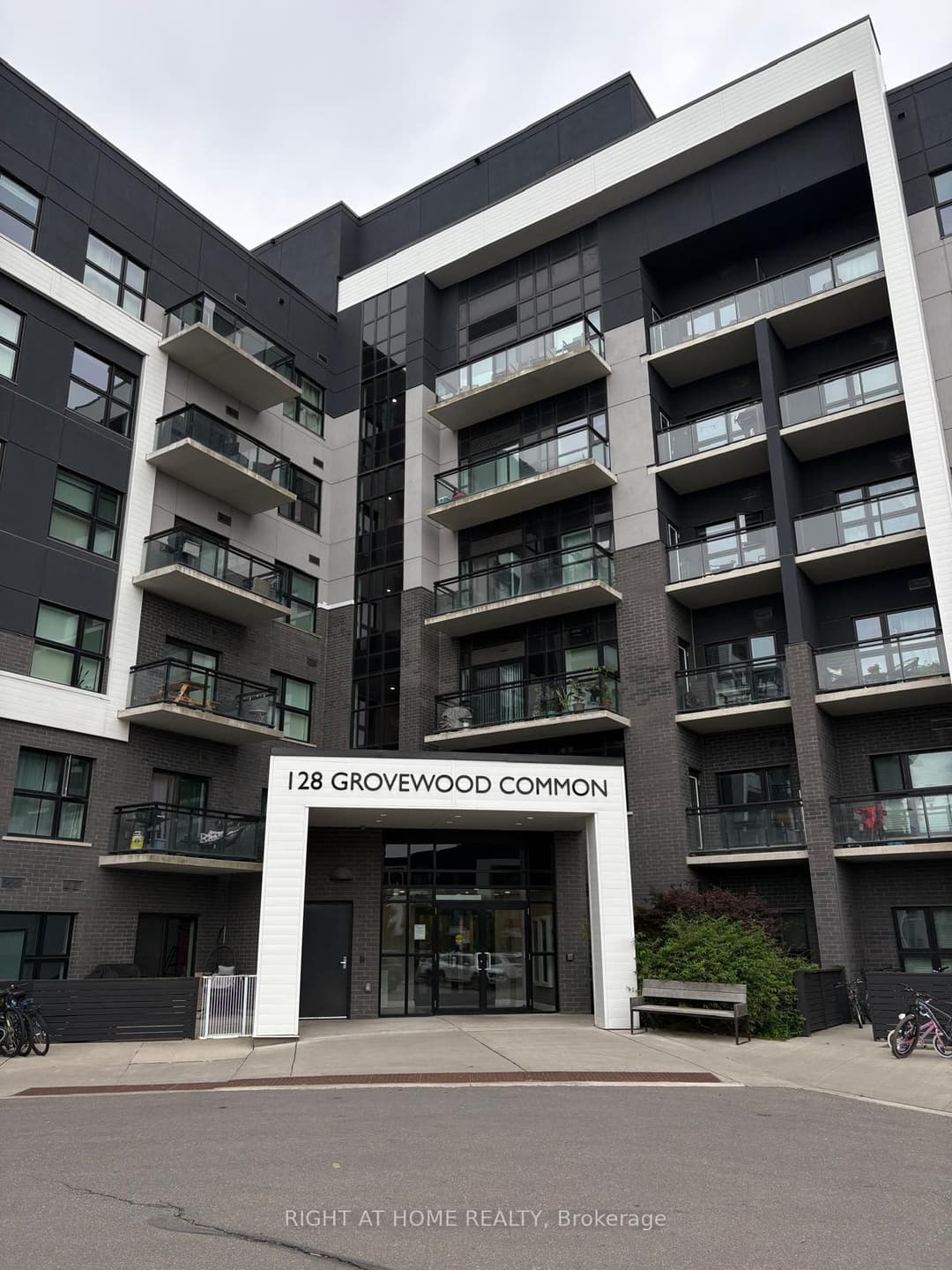 128 Grovewood Common Unit 405, Oakville