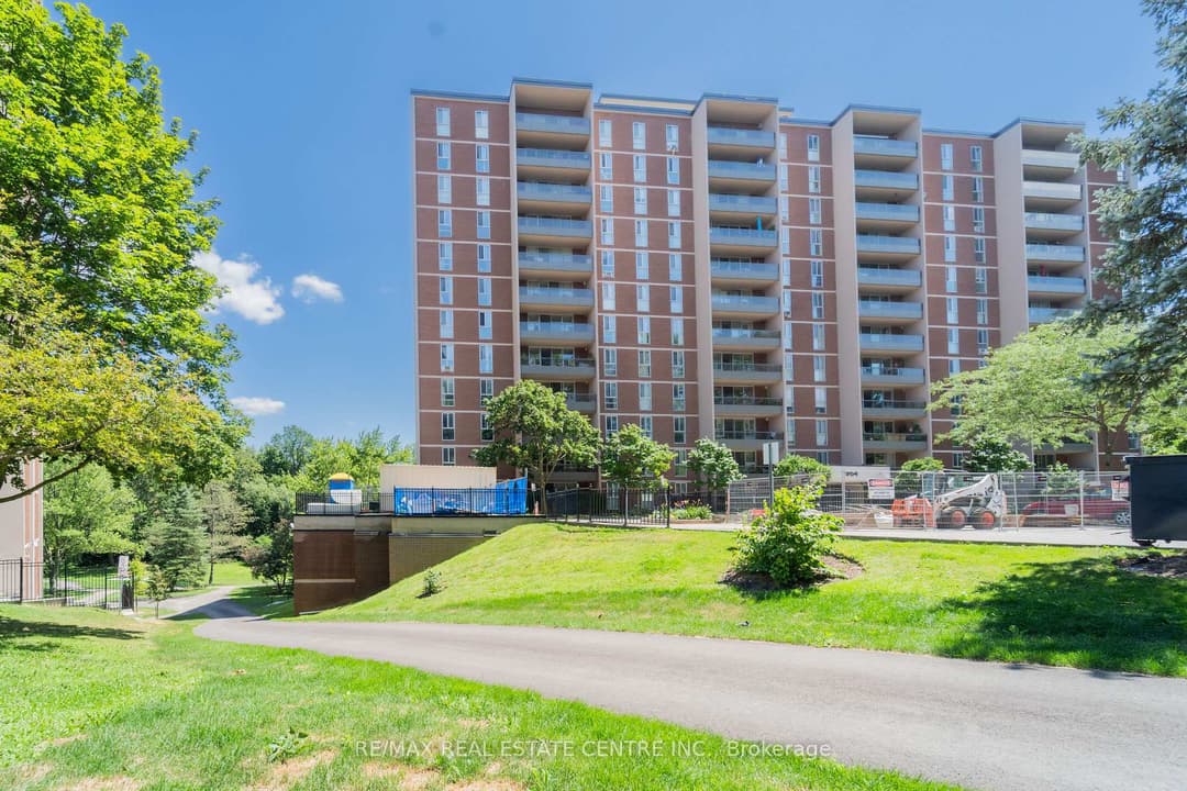 1964 Main Street Unit 806, Hamilton