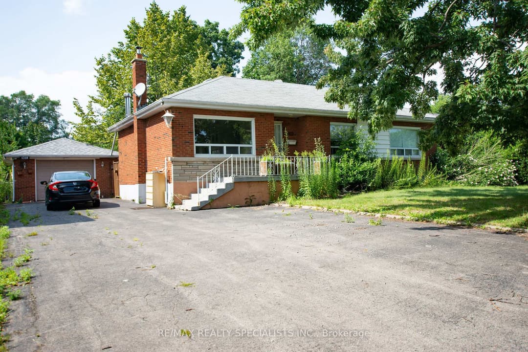 1319 Rebecca Street, Oakville