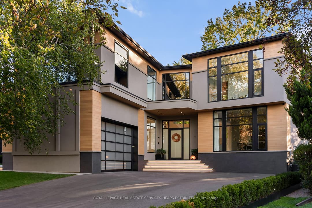 7 Colchester Court, Etobicoke (Islington / Rexdale)