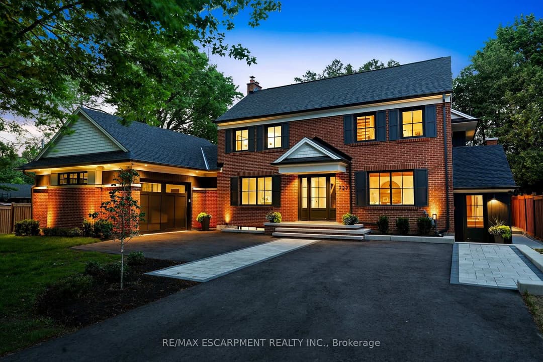 727 King Road, Burlington
