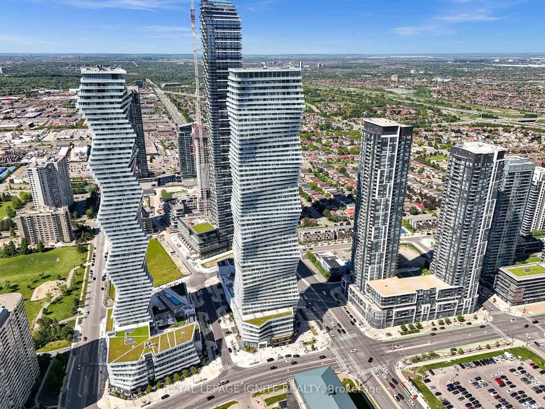 3900 Confederation Parkway Unit 3301, Mississauga