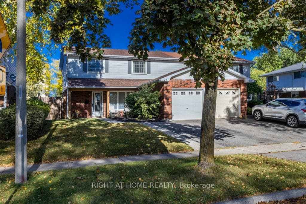 1247 Nottingham Avenue, Burlington