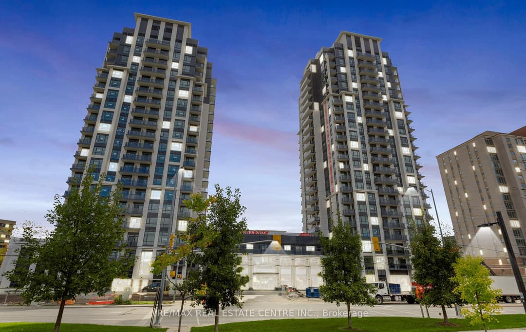 202 Burnhamthorpe Road Unit 301, Mississauga