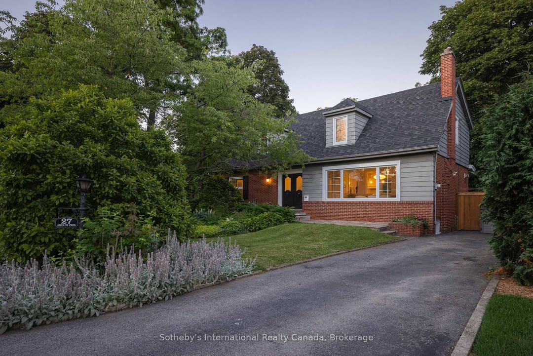 27 Arcade Crescent, Hamilton