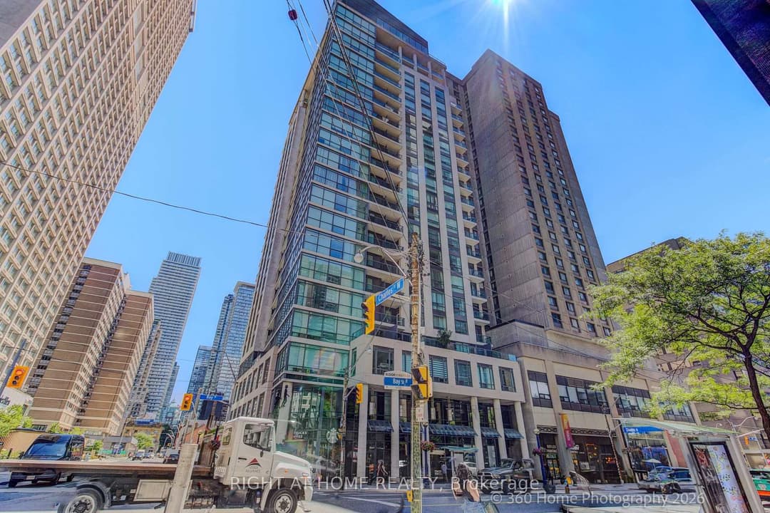 1121 Bay Street Unit 1907, Downtown Toronto / Waterfront