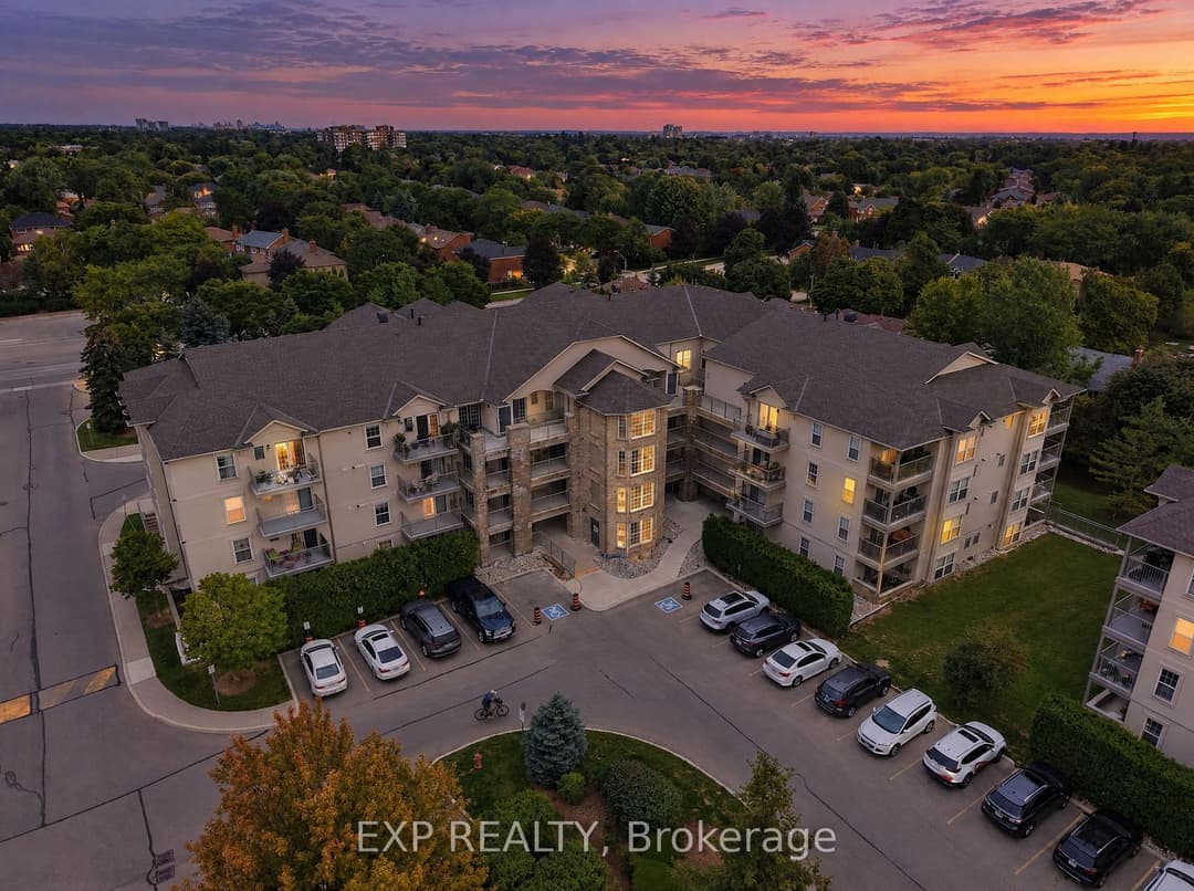 1440 Bishops Gate Unit 206, Oakville