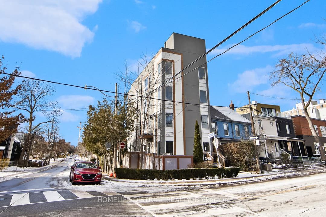 243 Niagara Street, Downtown Toronto / Waterfront