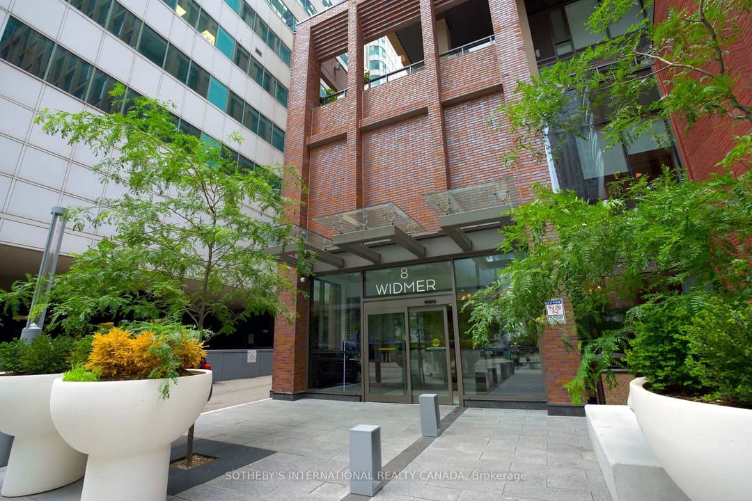 8 Widmer Street Unit 3209, Downtown Toronto / Waterfront