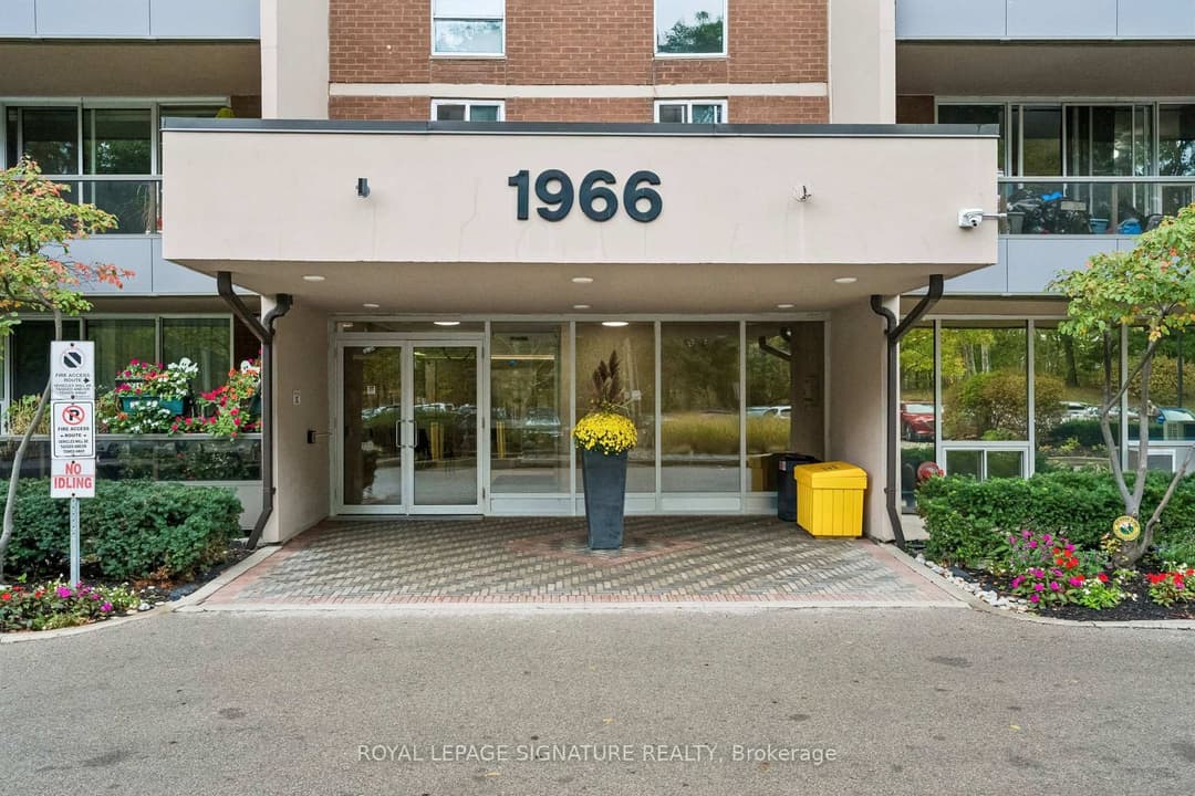 1966 Main Street Unit 809, Hamilton
